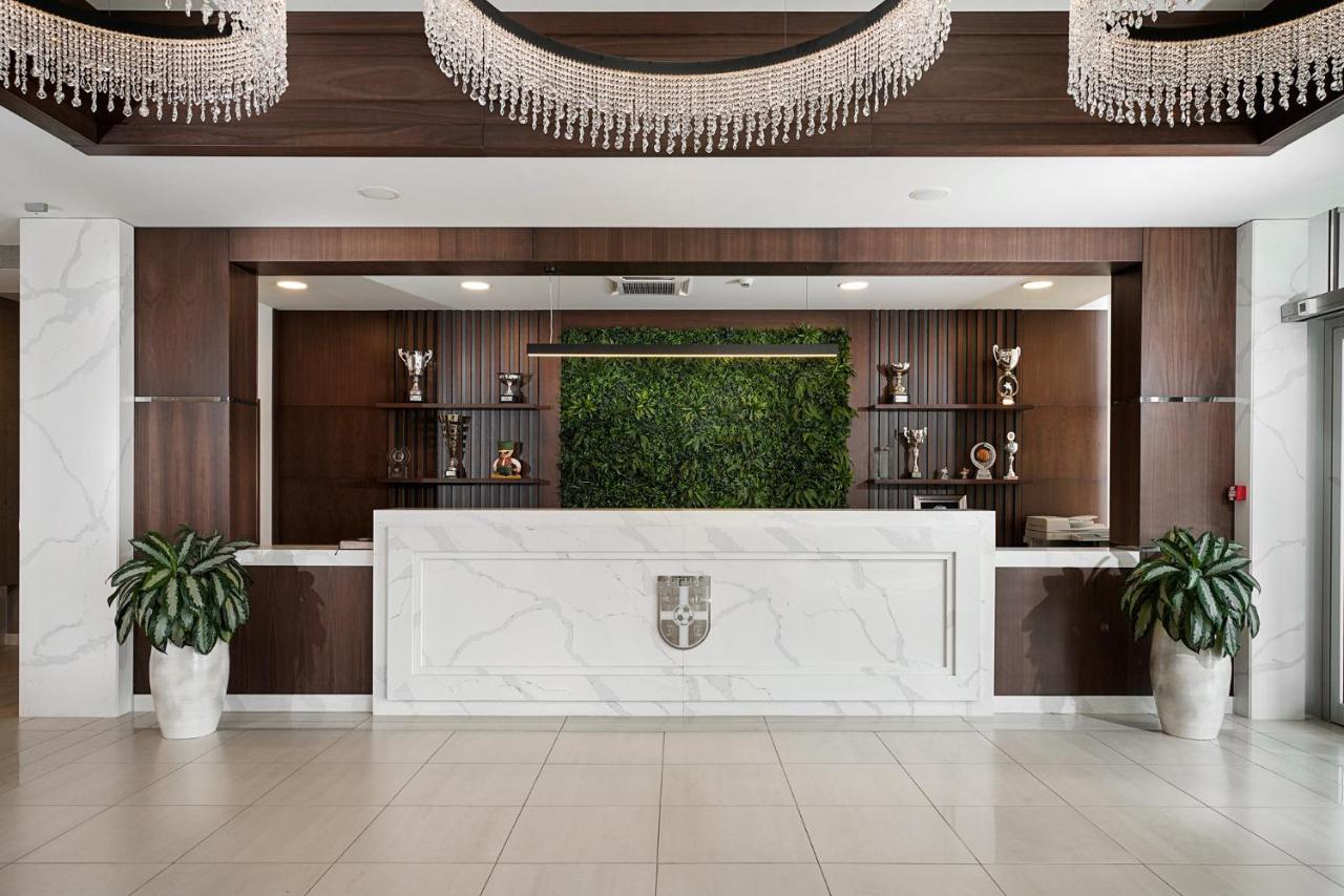 Hotel Srbija Lux Стара Пазова Екстериор снимка